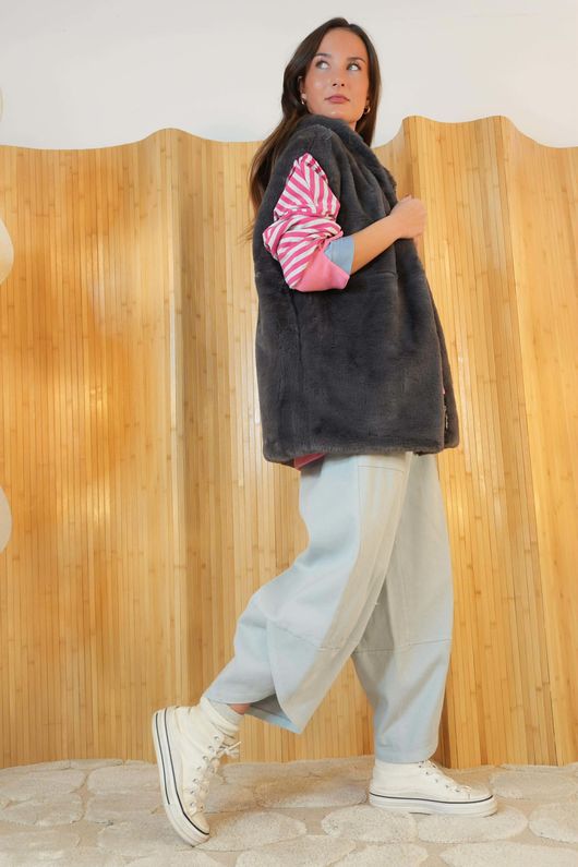 Mara Luxury Faux Fur Hooded Gilet Shadow